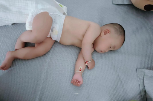 孟津宝宝发烧可以喝牛奶吗